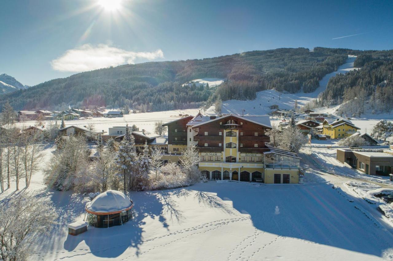 Hotel Zum Jungen Roemer رادستادت المظهر الخارجي الصورة