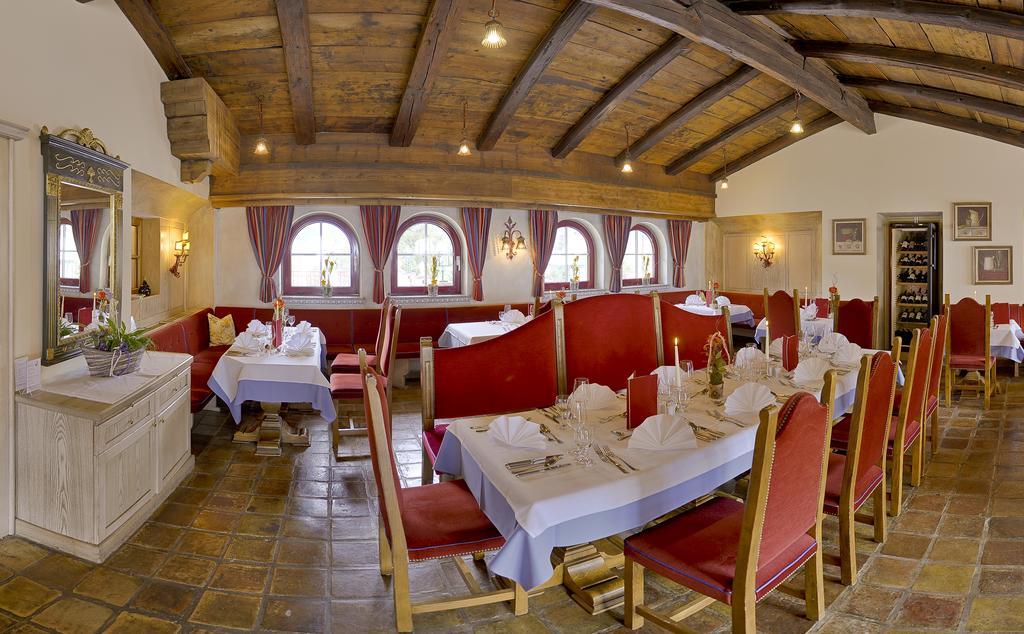 Hotel Zum Jungen Roemer رادستادت المظهر الخارجي الصورة