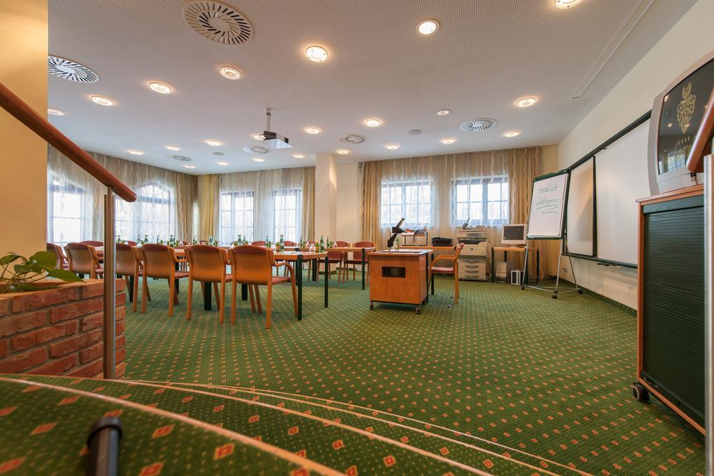 Hotel Zum Jungen Roemer رادستادت المظهر الخارجي الصورة